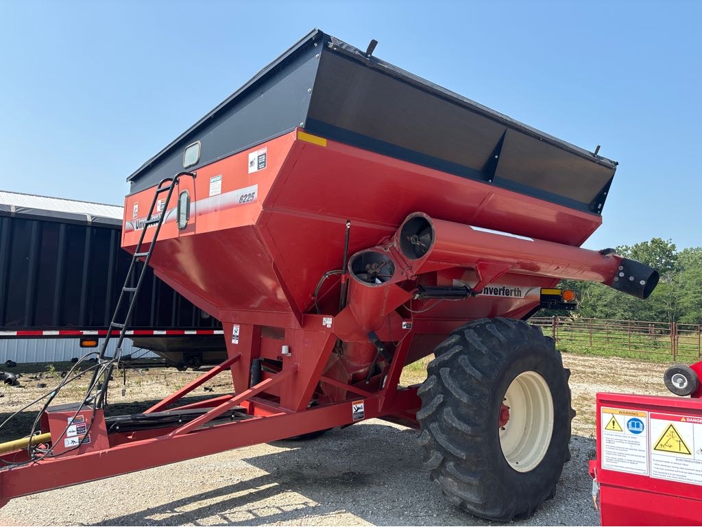 0000 Unverferth 6225 Grain Cart