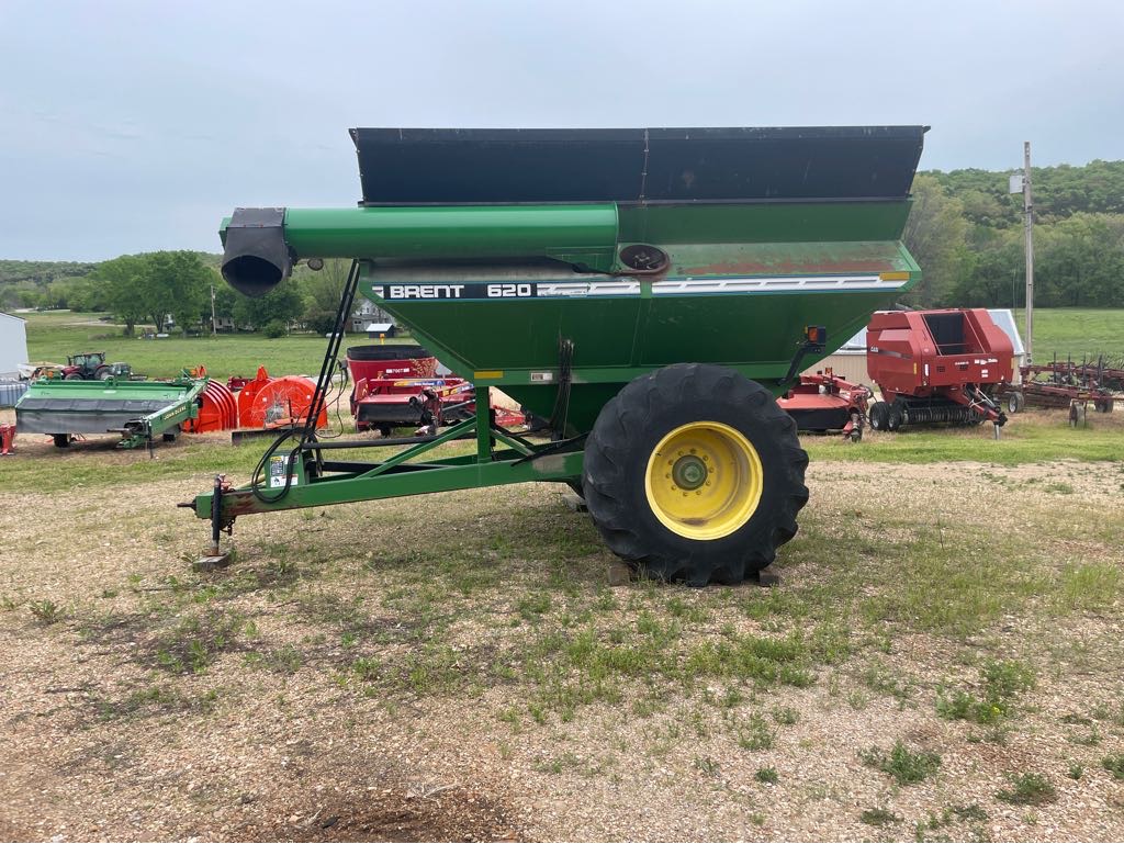 2002 Brent 620 Grain Cart