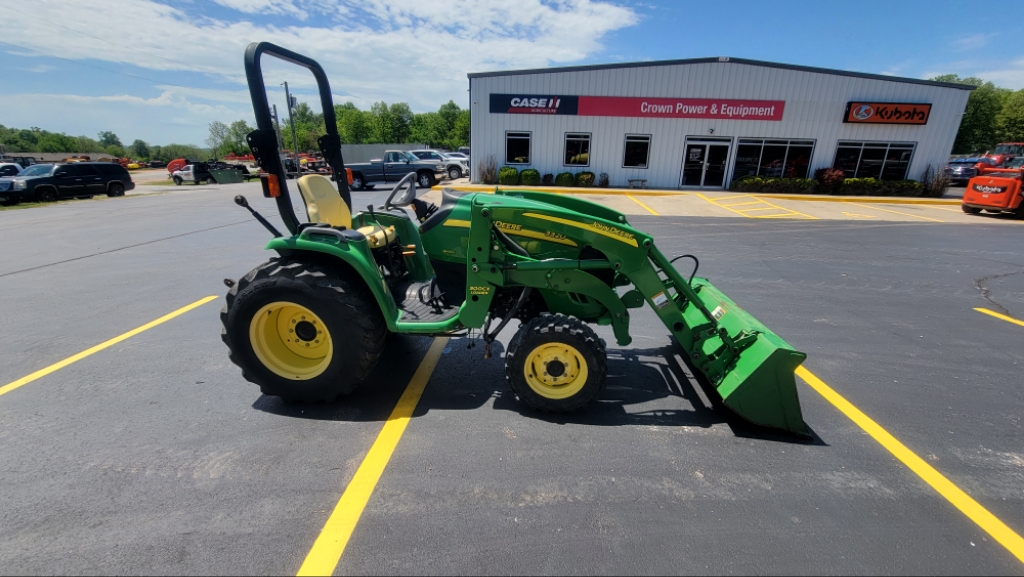 2006 John Deere 3320 Tractor Compact