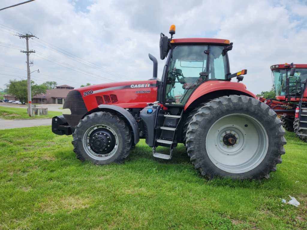 2014 Case IH Magnum 200 Tractor Row Crop