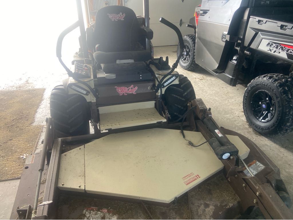 0000 Grasshopper 900D Lawn Mower