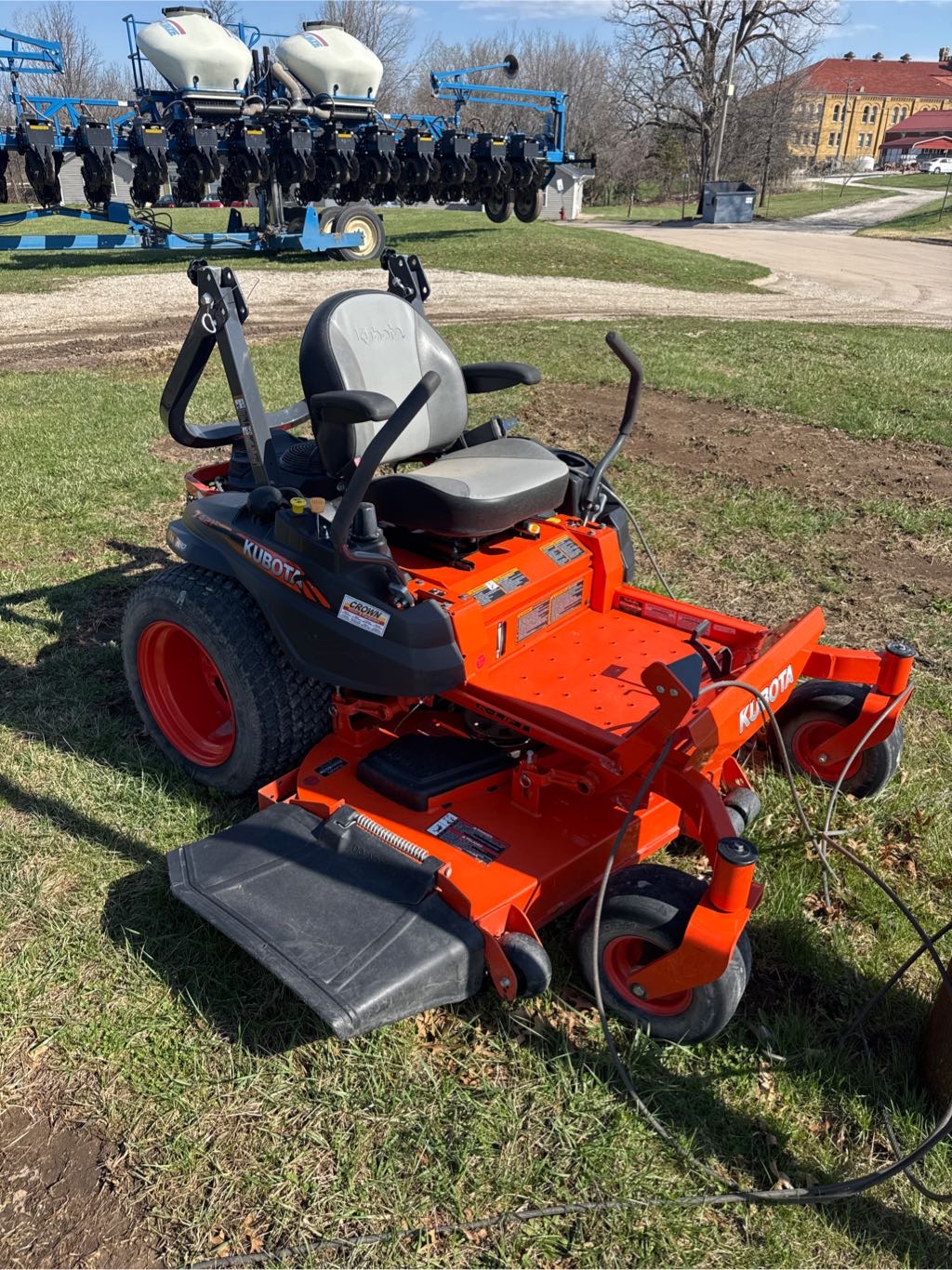 2018 Kubota Z421KWT-60 Lawn Mower