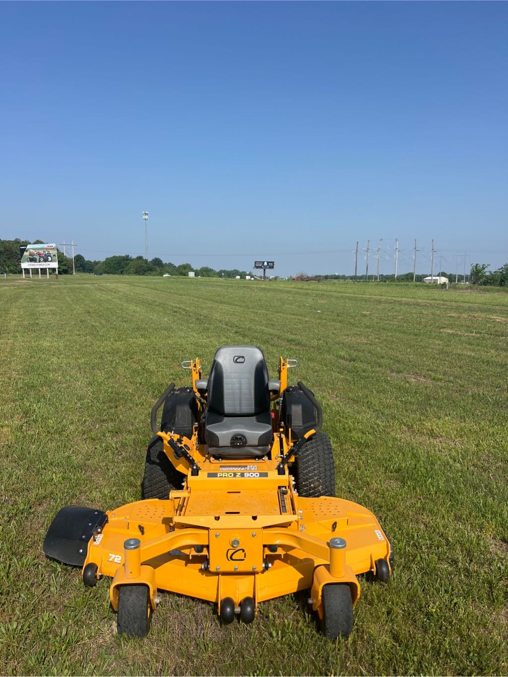 2022 Cub Cadet Pro 972 L Lawn Mower