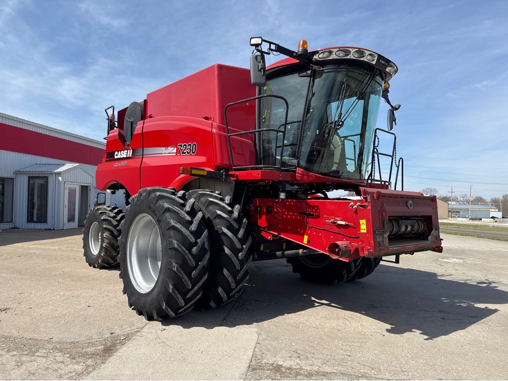 2013 Case IH 7230 Combine