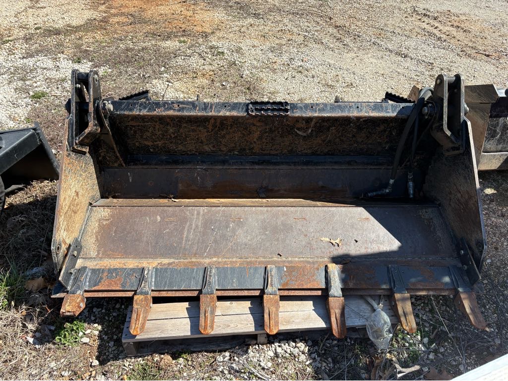 2019 LP AP-CB2568 Combo Bucket