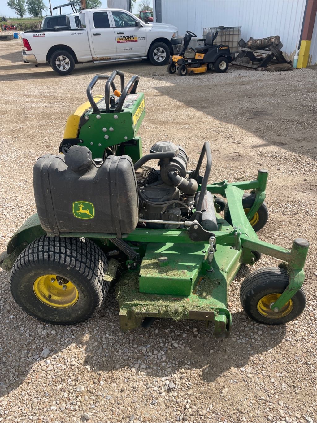 2020 John Deere 652R Lawn Mower