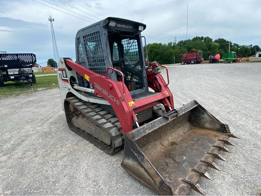 2016 TAKEUCHI TL8 Compact Track Loader