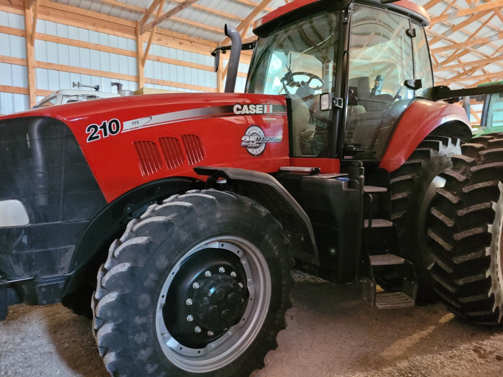 2013 Case IH Magnum 210 Tractor Row Crop