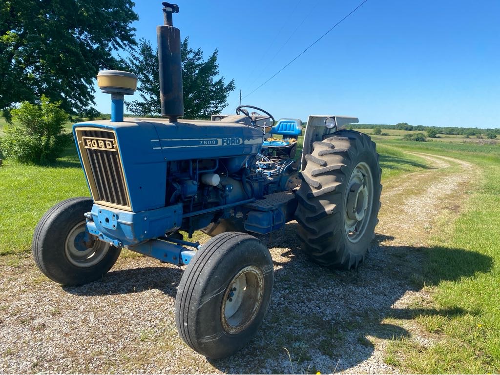 1980 Ford 7600 Tractor Utility