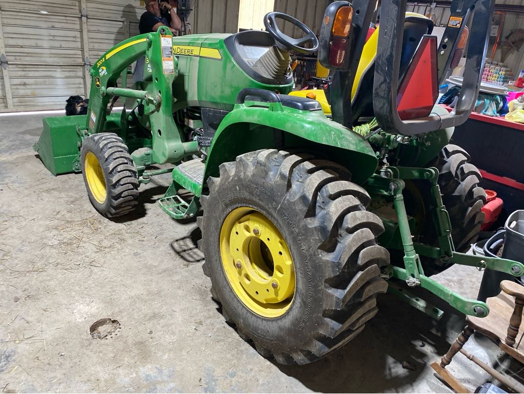2022 John Deere 3046R Tractor Compact