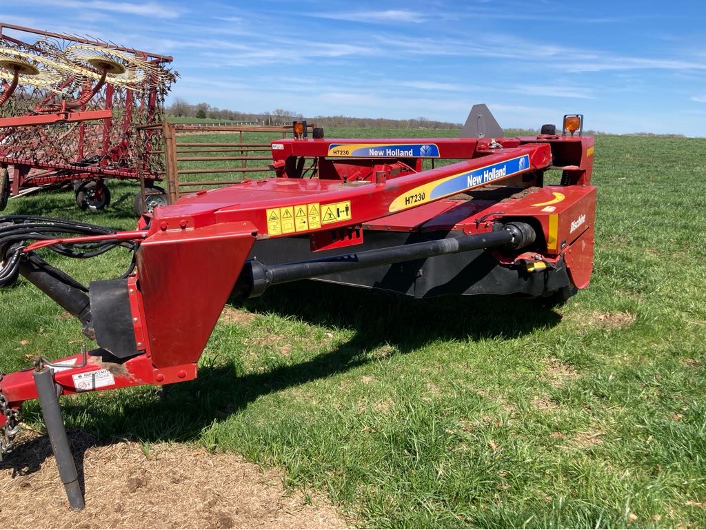 2017 New Holland H7230 Disc Mower Conditioner