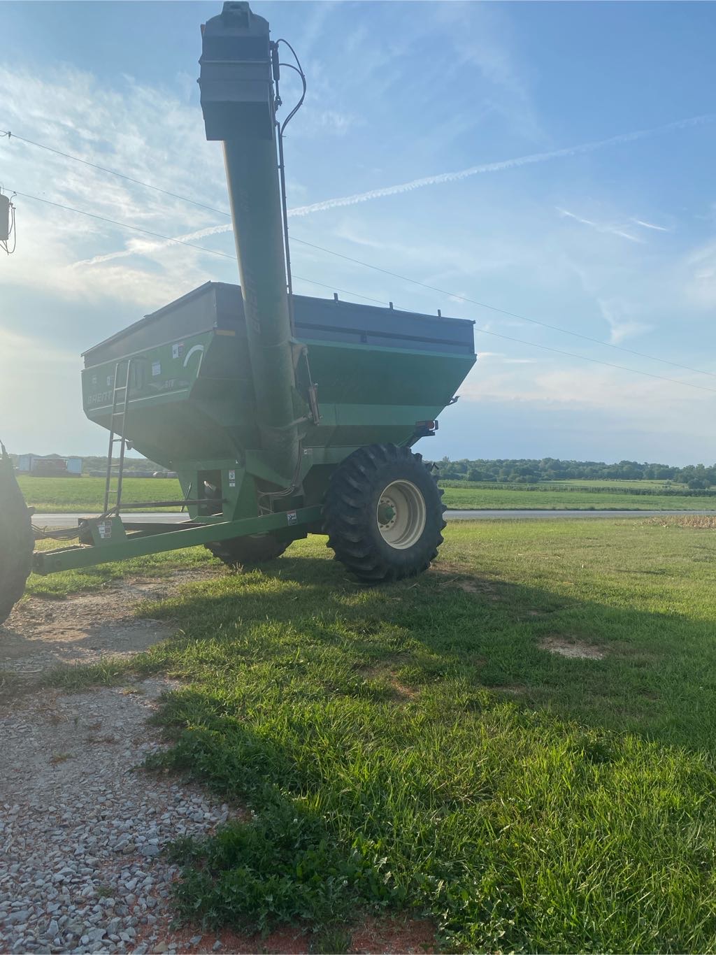 2014 Brent 678 Grain Cart