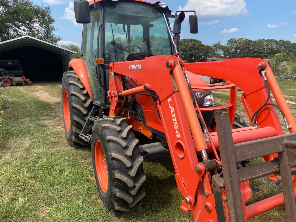 0000 Kubota M7060 Tractor Utility