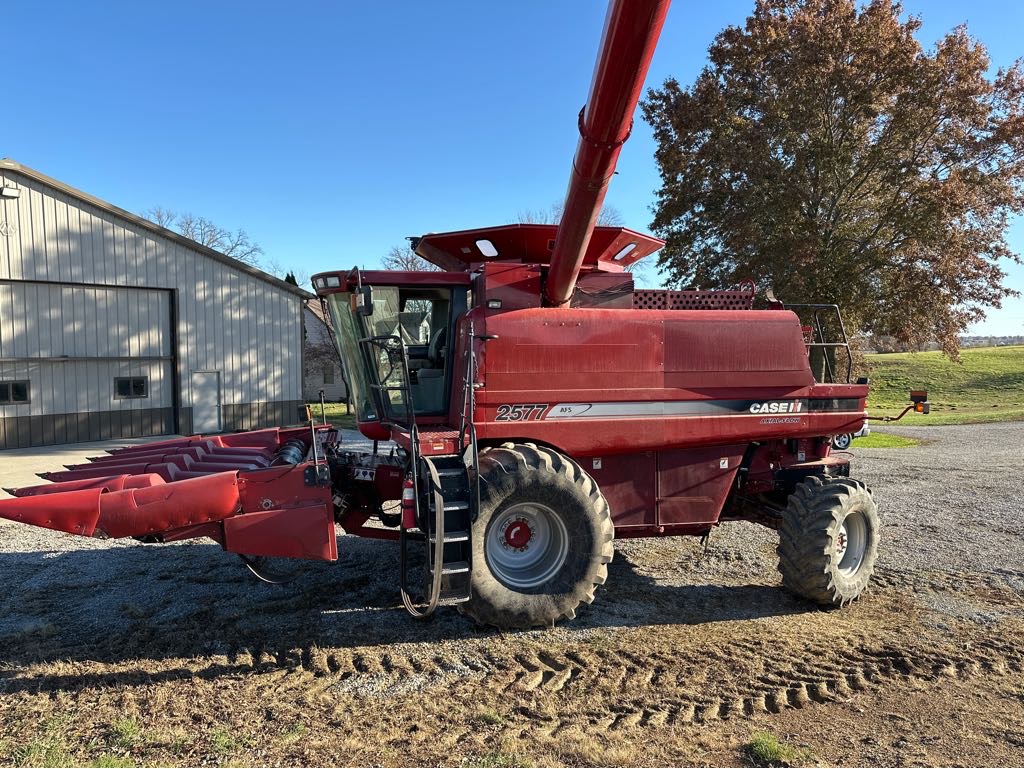 2009 Case IH 2577 Combine