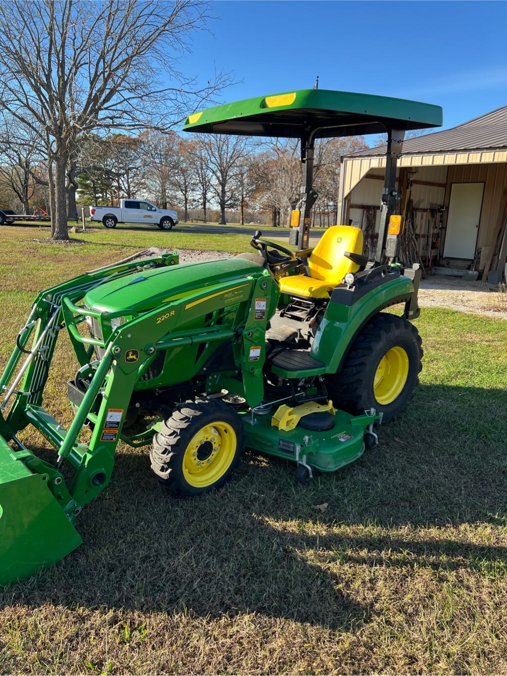 2023 John Deere 2032R Tractor Compact