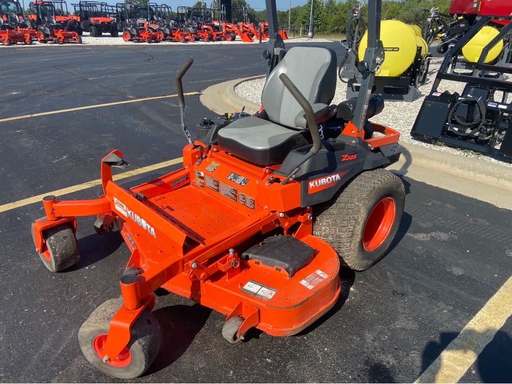 2017 Kubota Z725KH-60 Lawn Mower