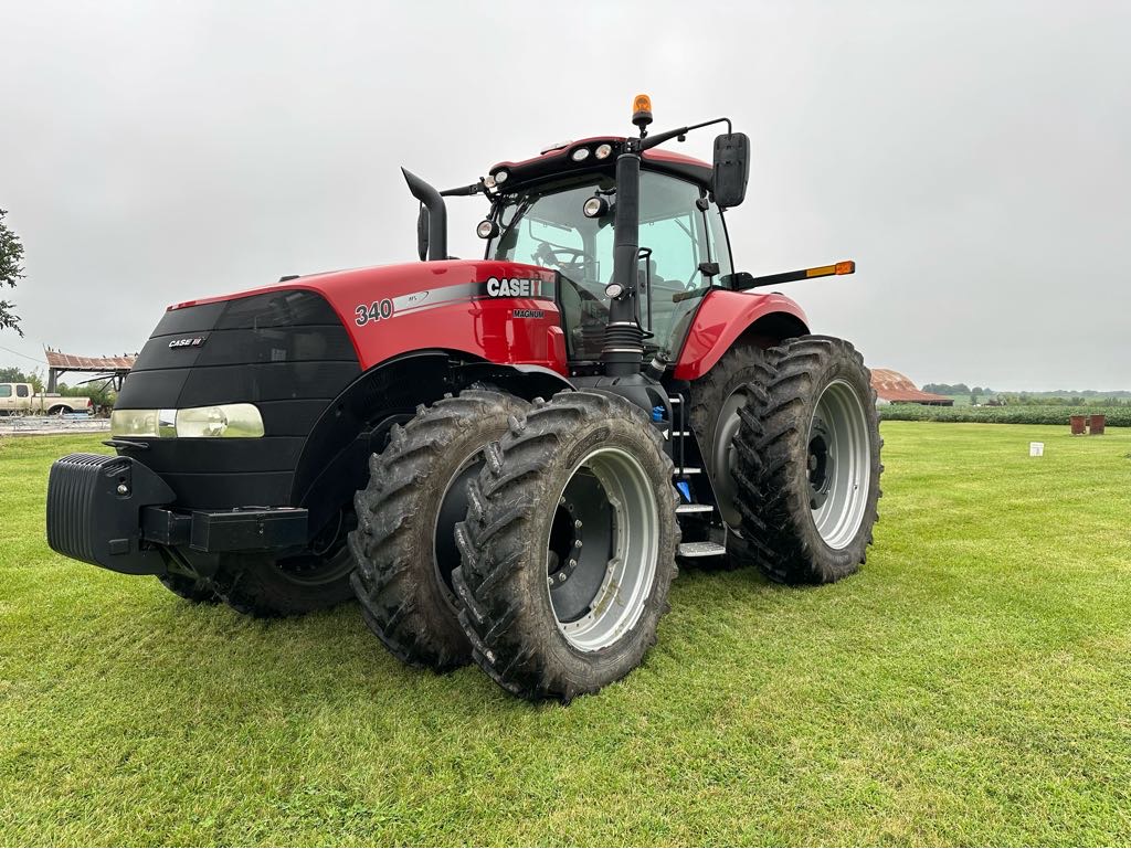 2019 Case IH Magnum 340 Tractor Row Crop