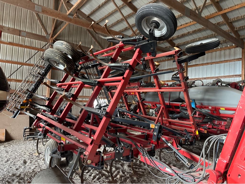 2010 Case IH Tigermate 200 Tillage Field Cultivator