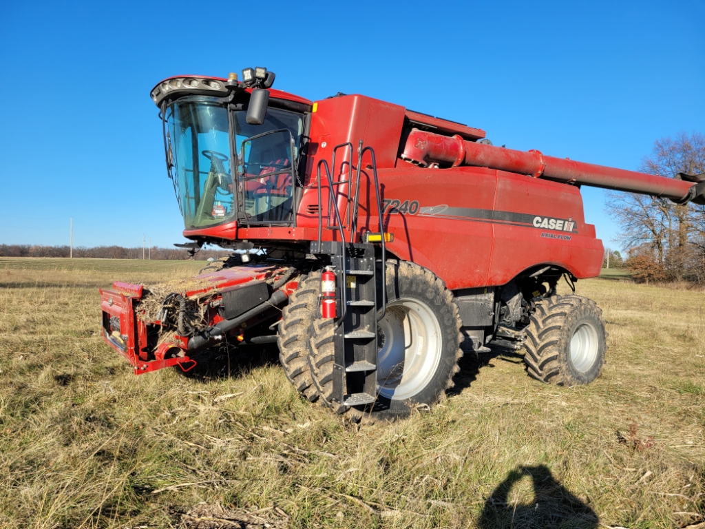 2017 Case IH 7240 Combine