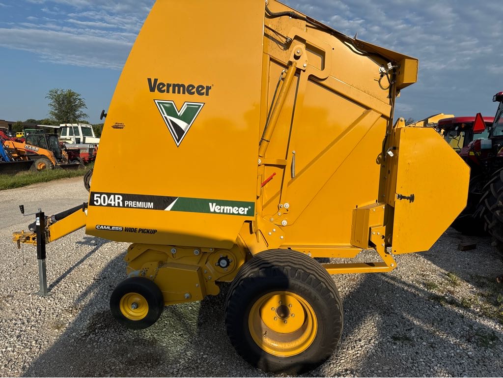 2023 Vermeer 504R Premium Baler